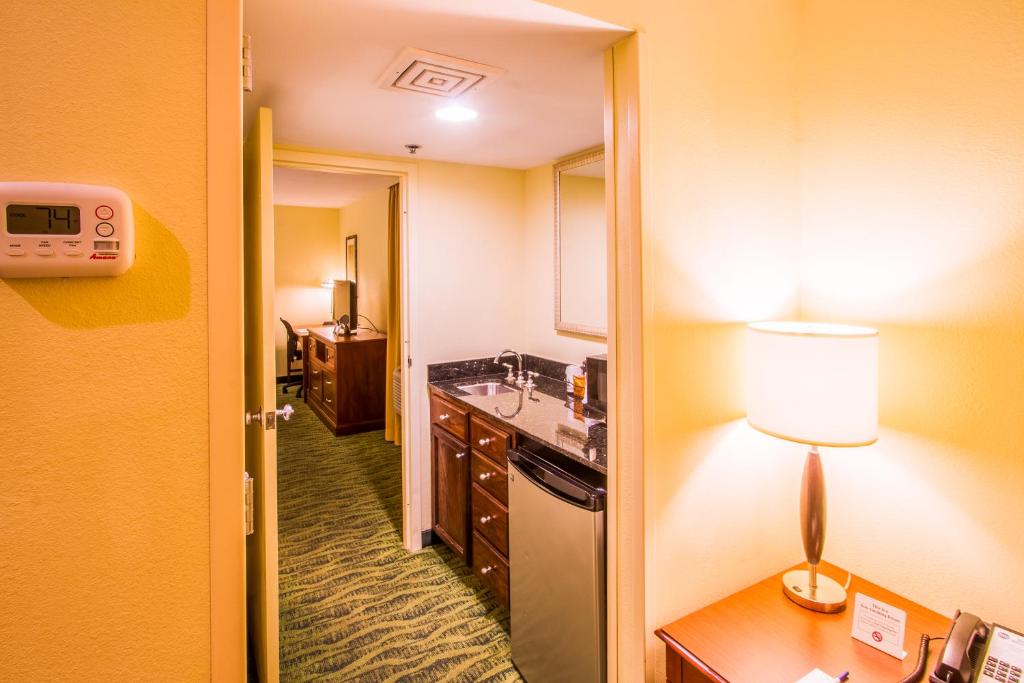Best Western Mcallen Medical Center image 23